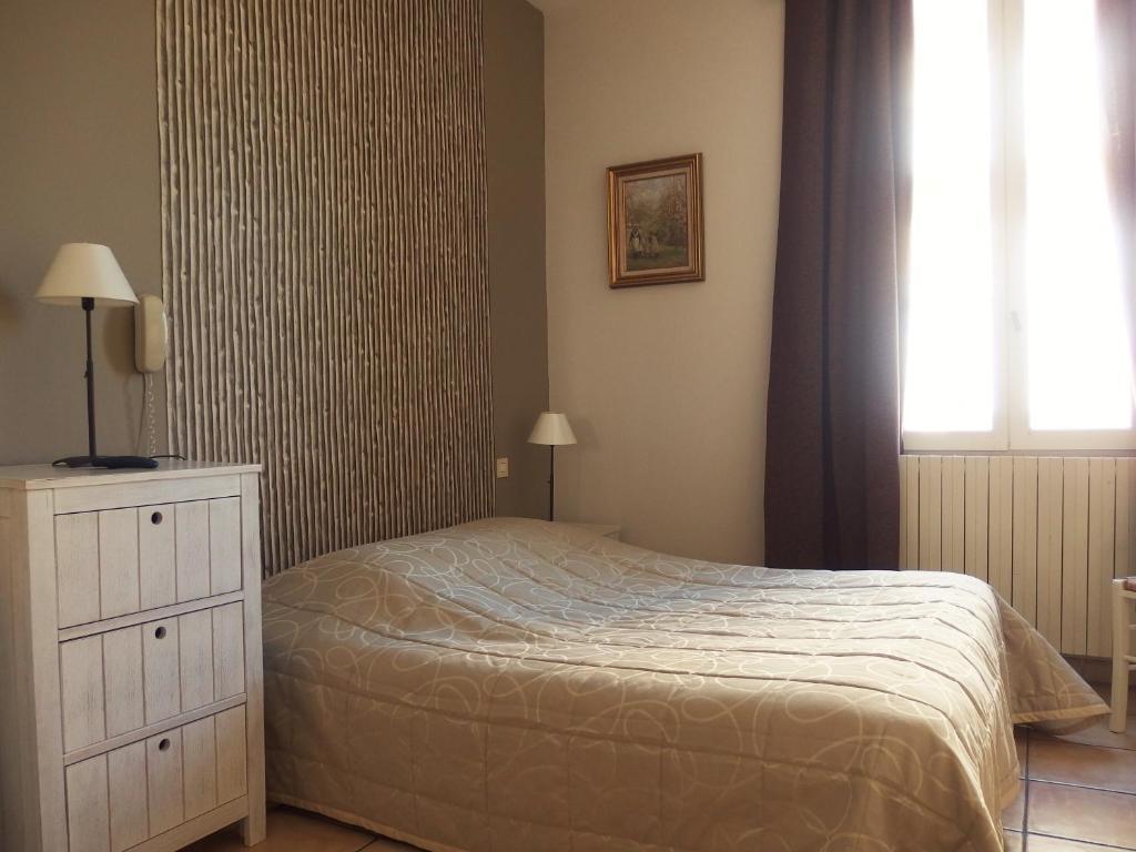 Au Saint Roch - Hotel Et Jardin Avignon Phòng bức ảnh
