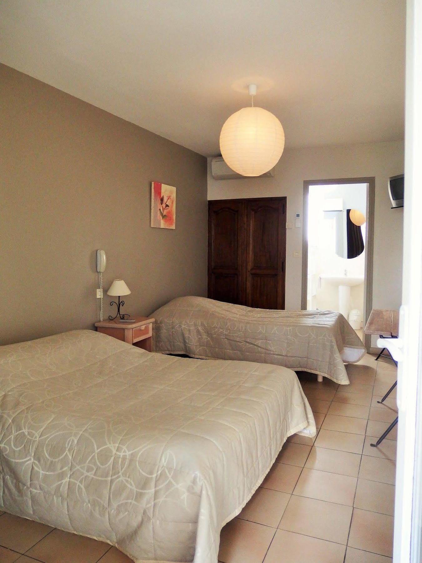 Au Saint Roch - Hotel Et Jardin Avignon Ngoại thất bức ảnh