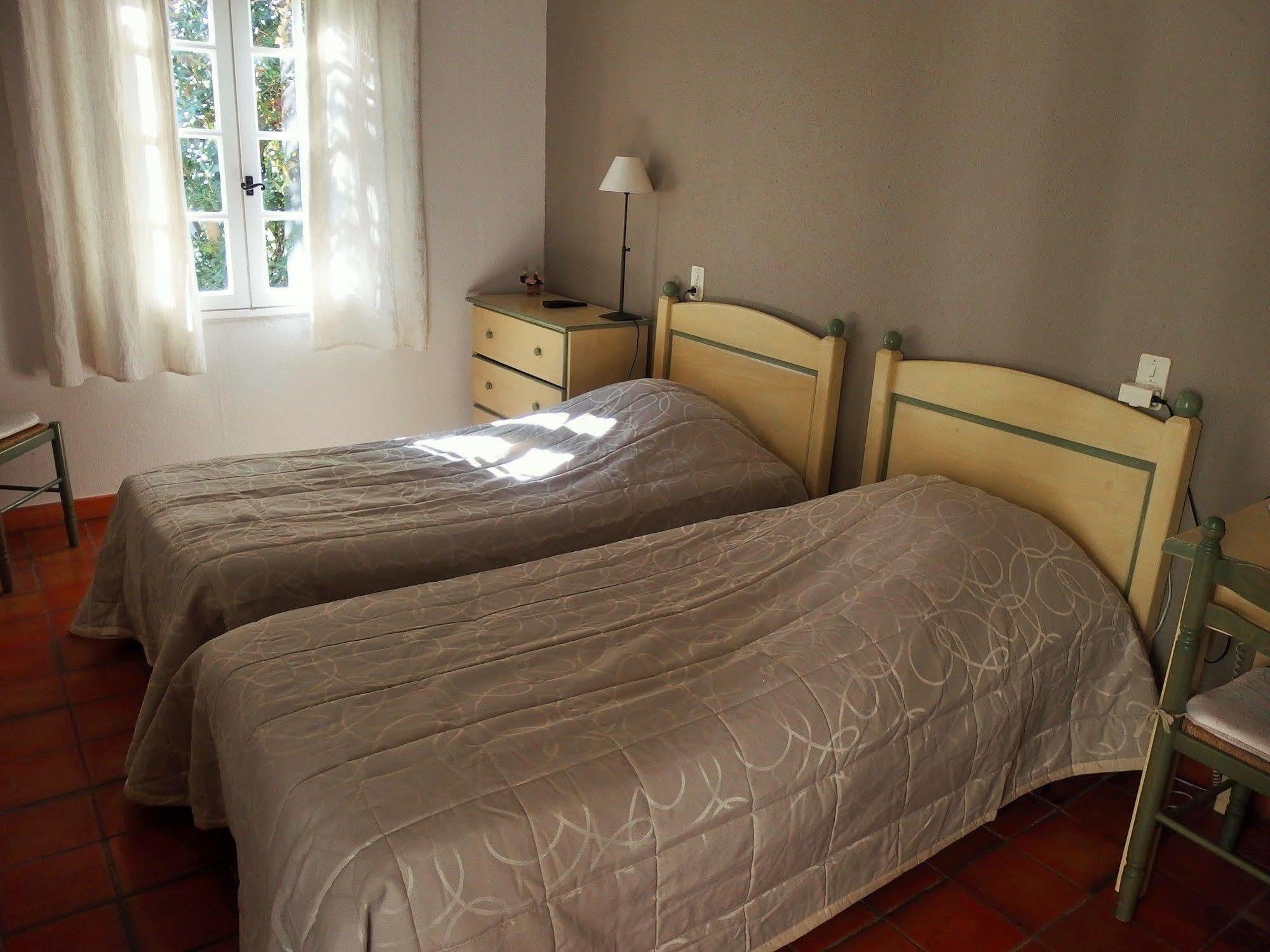 Au Saint Roch - Hotel Et Jardin Avignon Ngoại thất bức ảnh