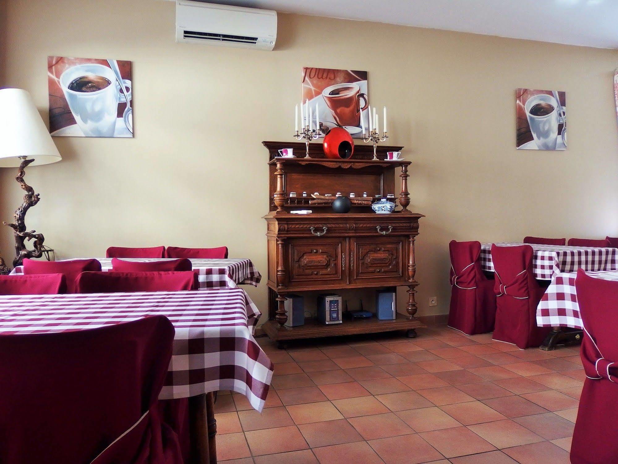 Au Saint Roch - Hotel Et Jardin Avignon Ngoại thất bức ảnh