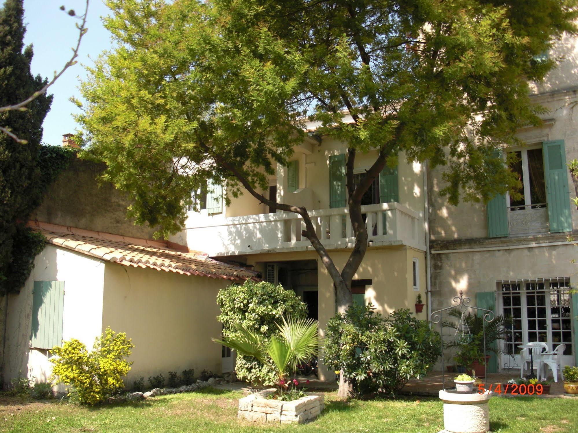 Au Saint Roch - Hotel Et Jardin Avignon Ngoại thất bức ảnh